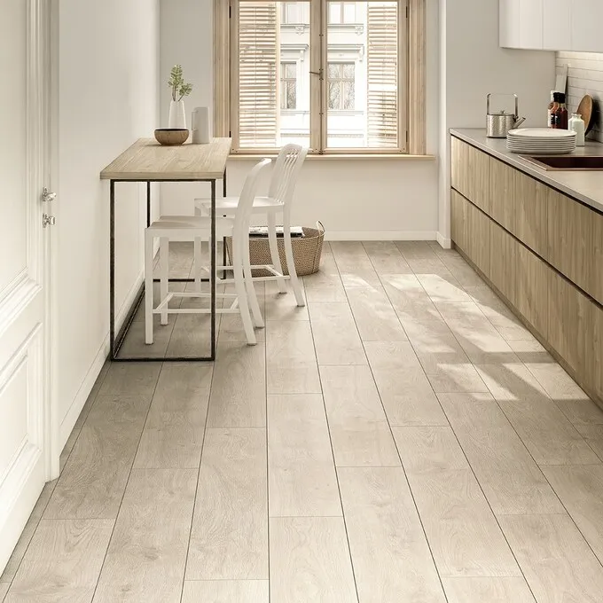 finfloor original roble chic dry touch ac5 hydro