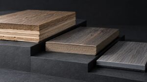 La apariencia no lo cuenta todo. Descubre cómo se construyen los suelos de madera, laminados y vinílicos y qué conviene valorar antes de elegir.